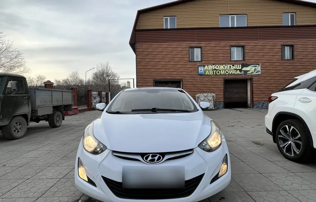 Hyundai Elantra 2015