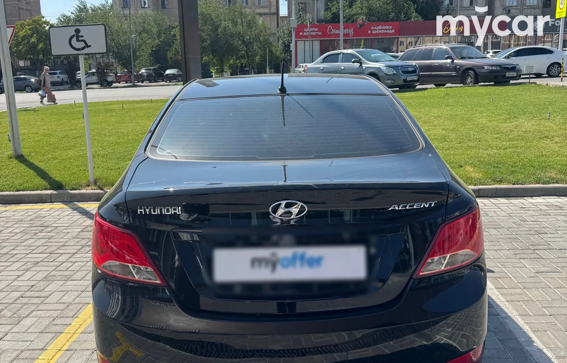 Hyundai Accent 2015