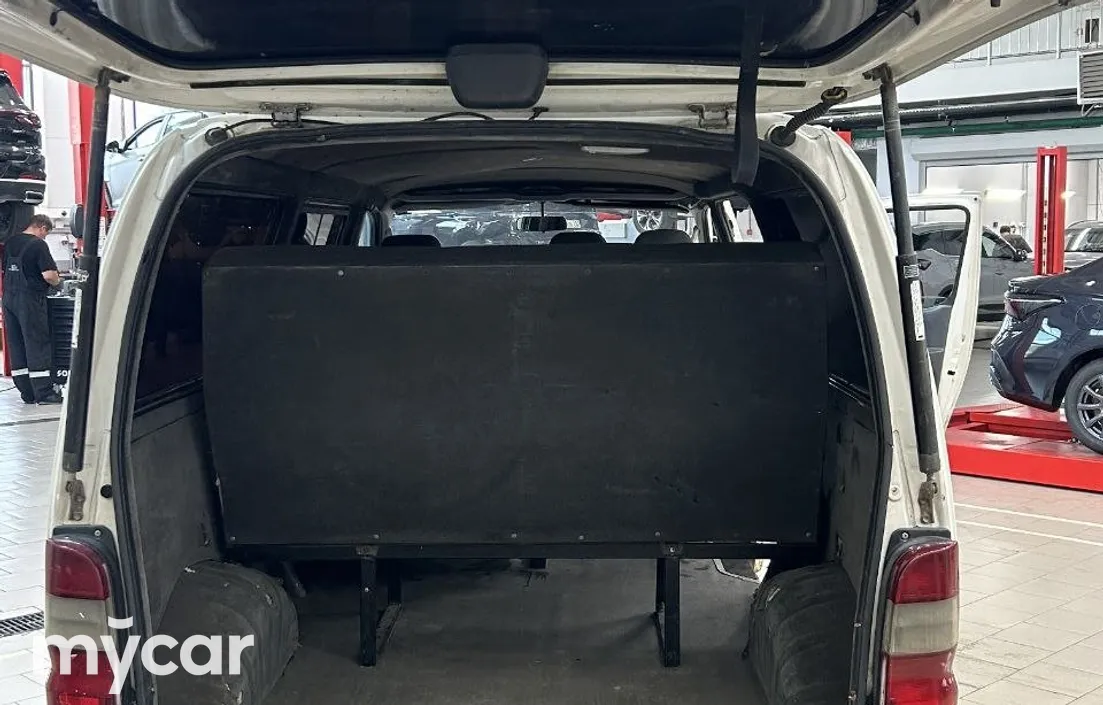 Toyota Hiace 2003