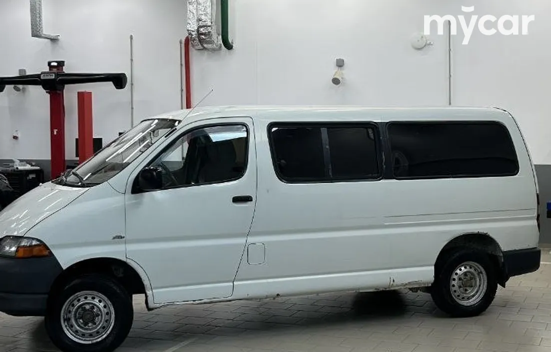 Toyota Hiace 2003