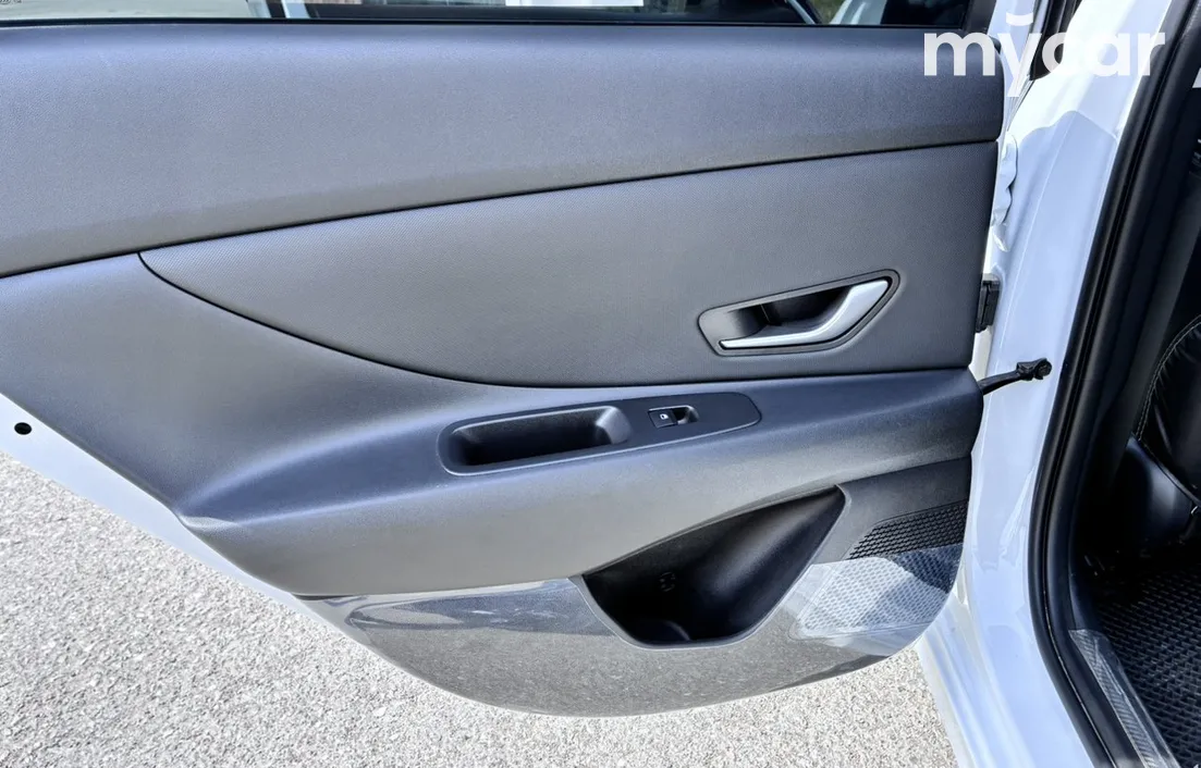 Hyundai Elantra 2023