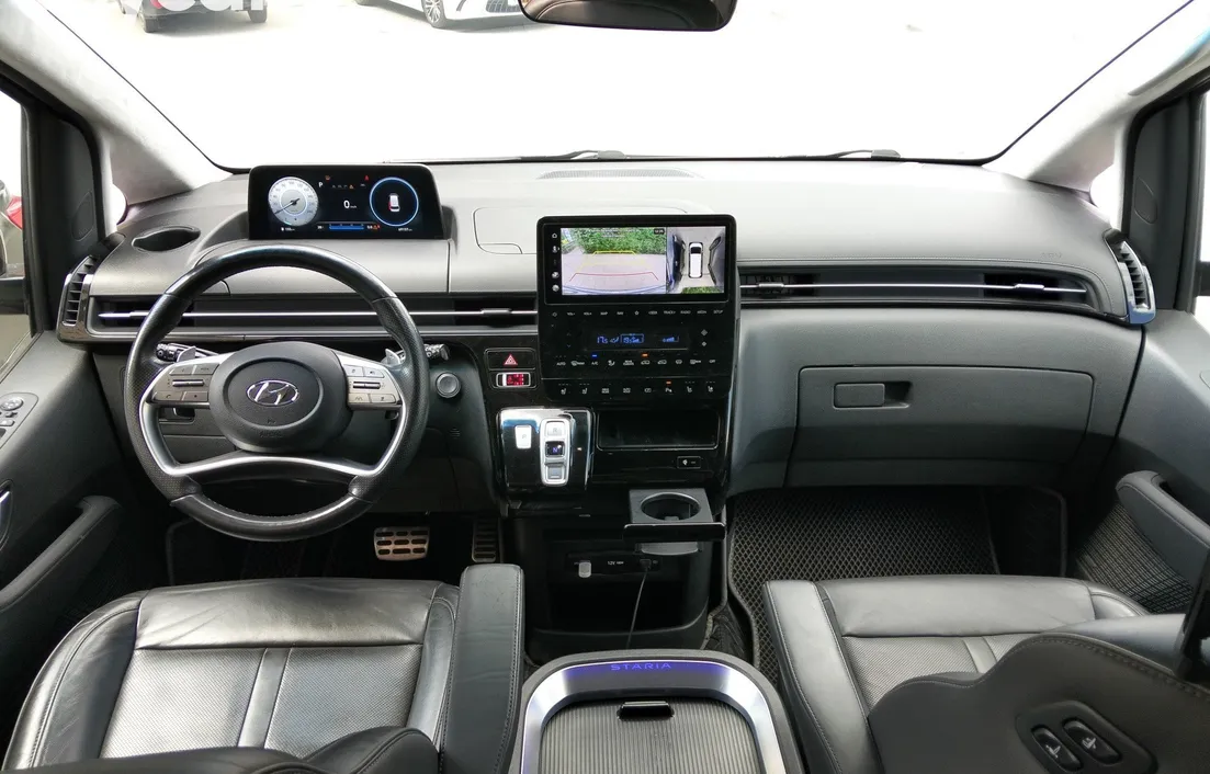 Hyundai Staria 2023