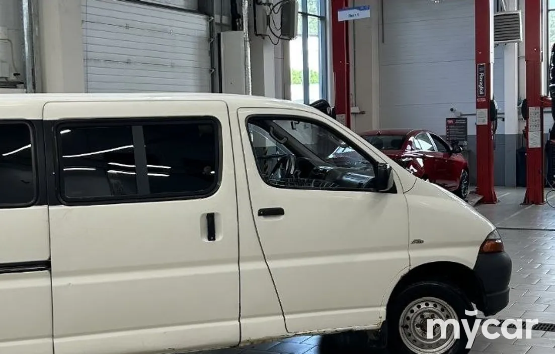 Toyota Hiace 2003