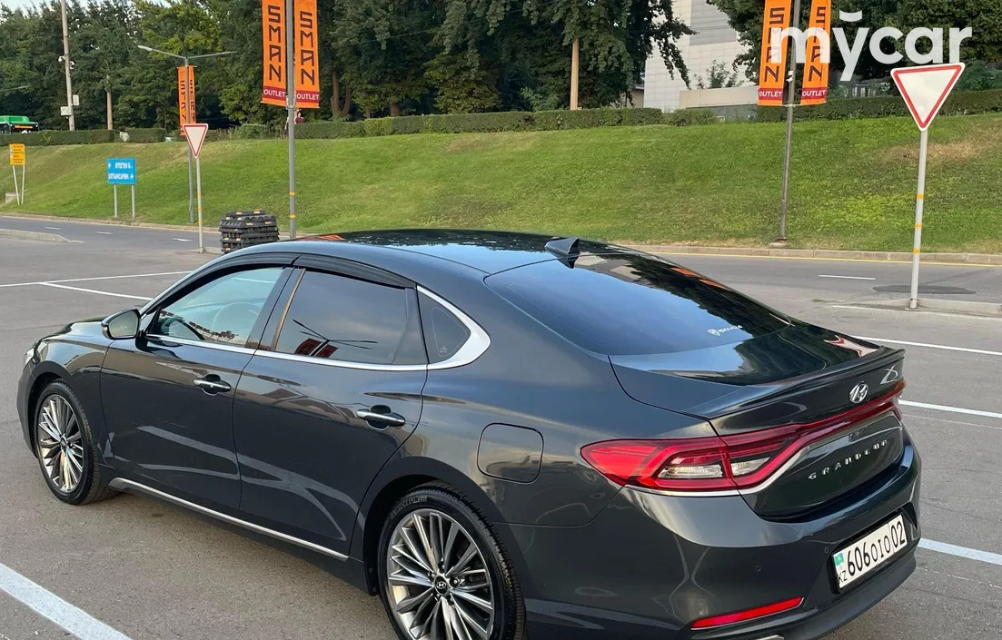 Hyundai Grandeur 2016