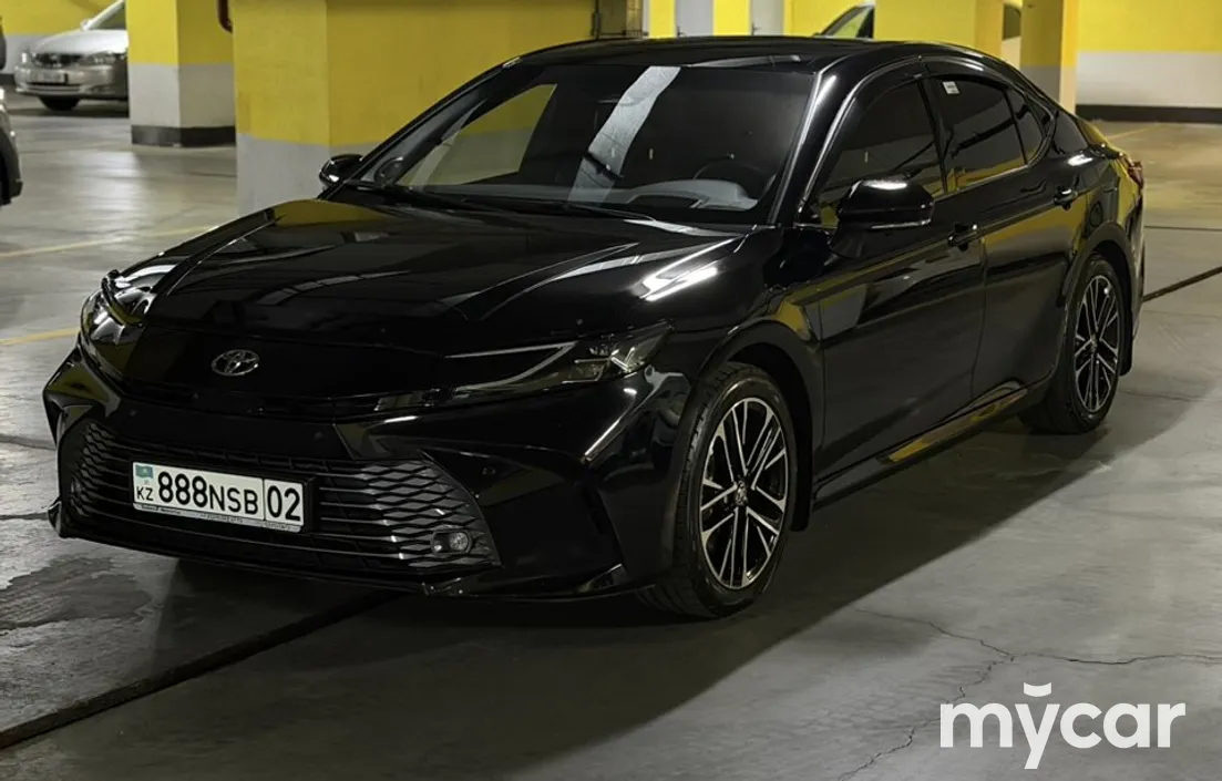 Toyota Camry 2025