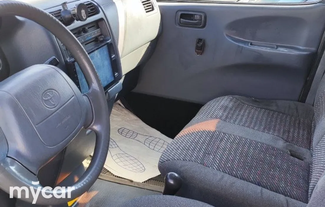 Toyota Hiace 2003
