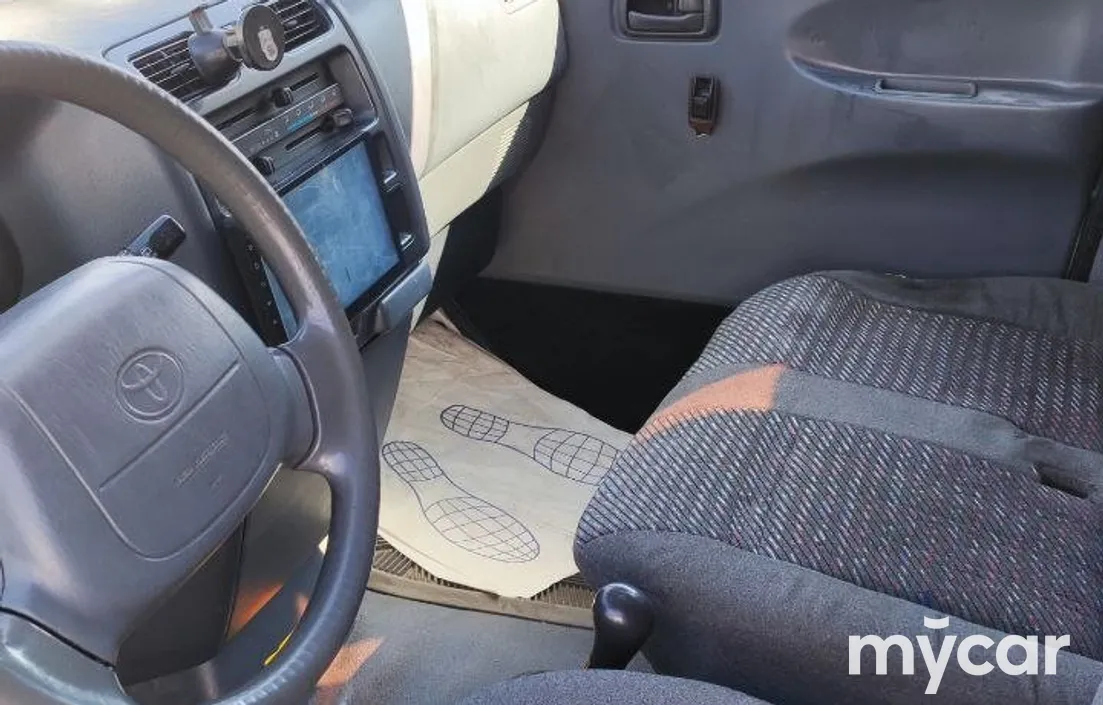 Toyota Hiace 2003