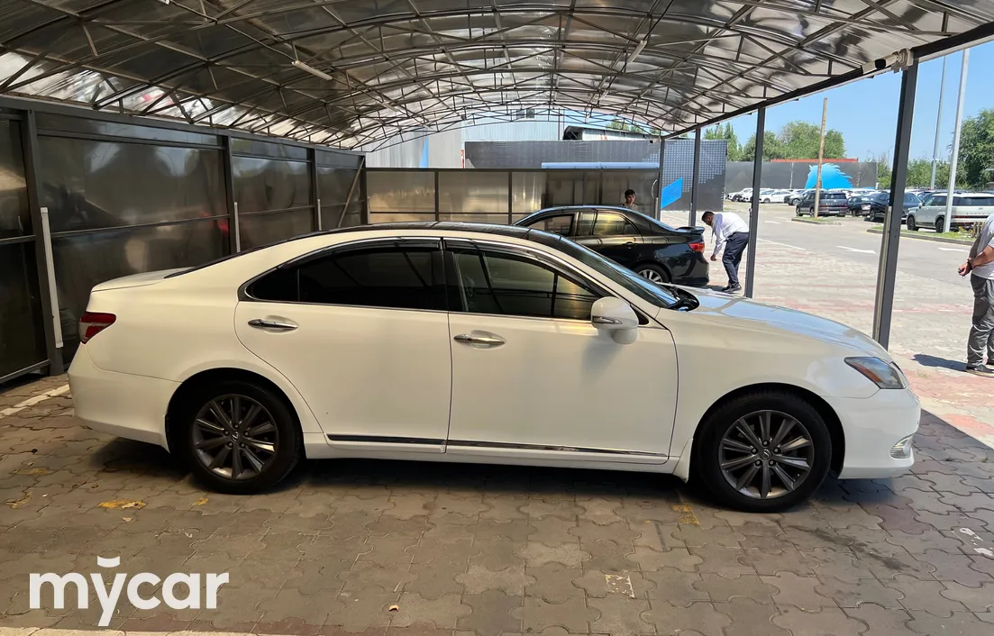 Lexus ES 2011