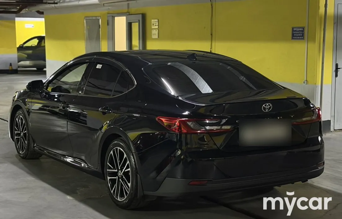 Toyota Camry 2025