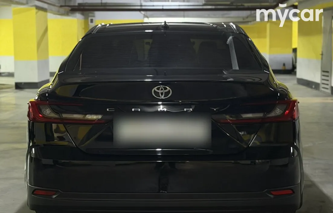 Toyota Camry 2025