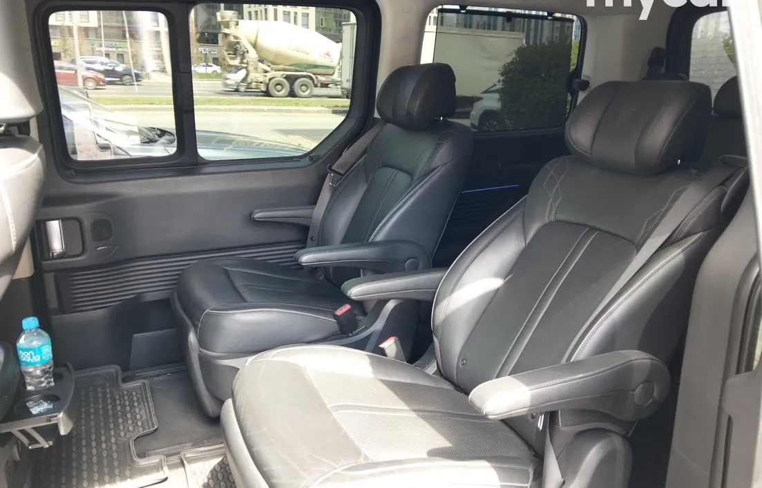 Hyundai Staria 2023