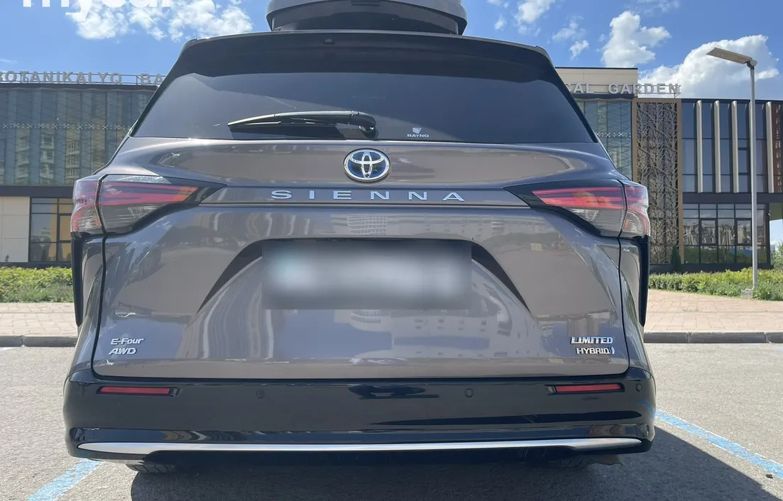Toyota Sienna 2021