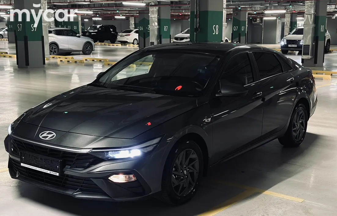 Hyundai Elantra 2024