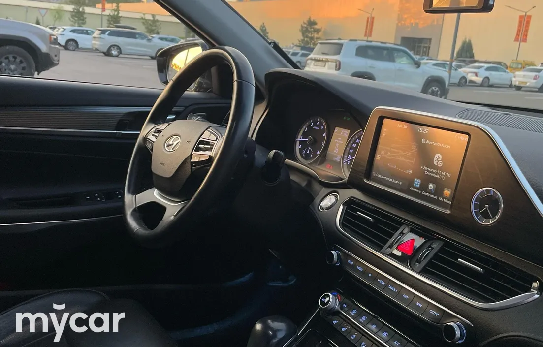 Hyundai Grandeur 2016
