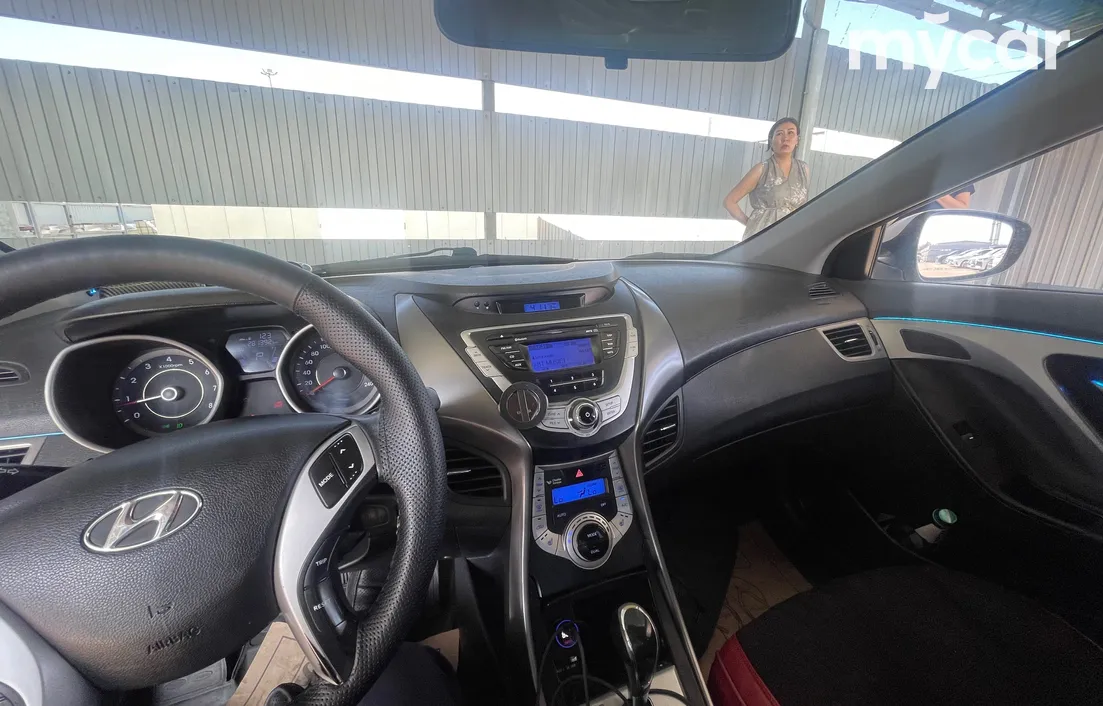 Hyundai Avante 2010