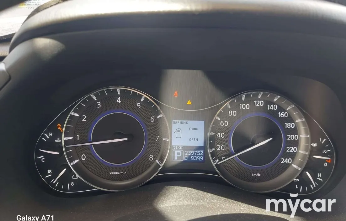 Infiniti QX56 2011