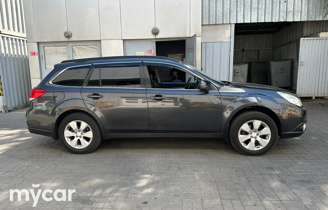 Subaru Outback 2011