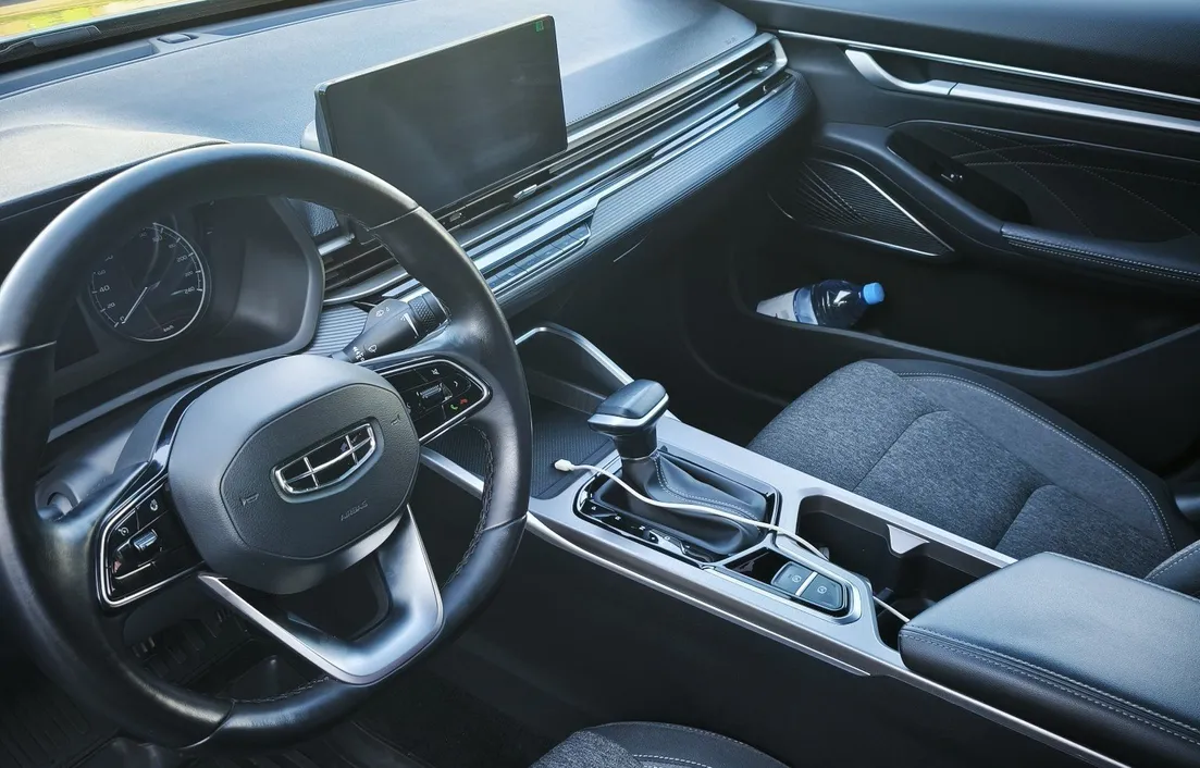 Geely Emgrand 2023
