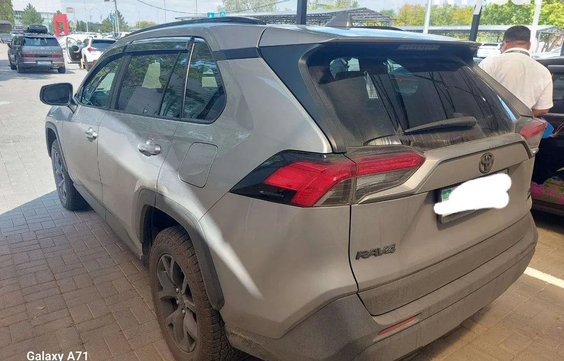 Toyota RAV4 2021