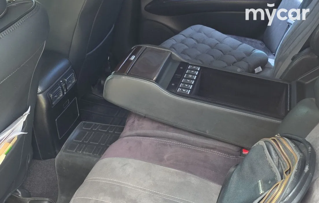 Infiniti Q70 2014