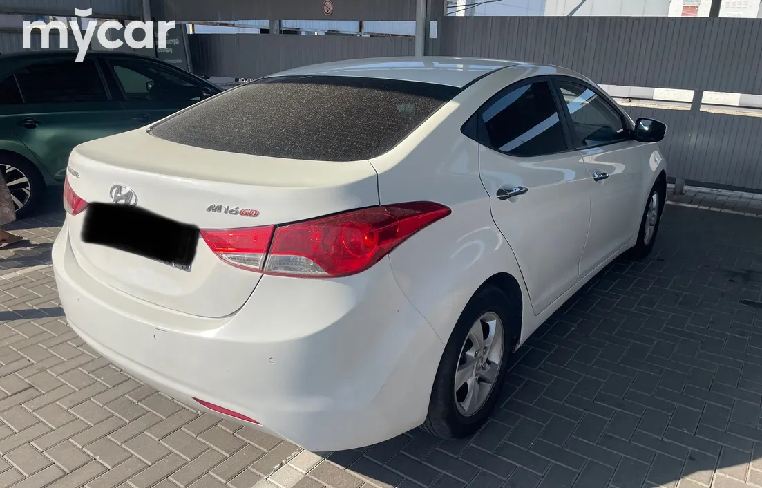 Hyundai Avante 2010