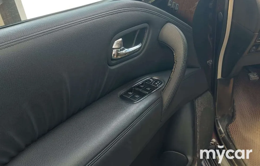 Infiniti QX56 2011