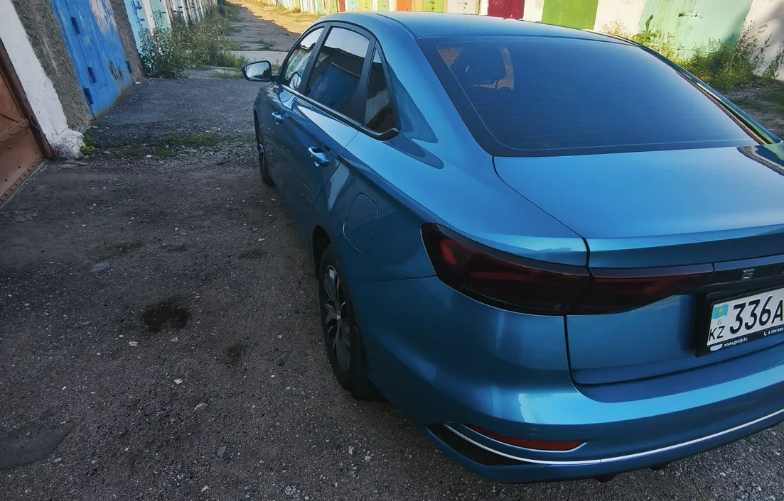 Geely Emgrand 2023