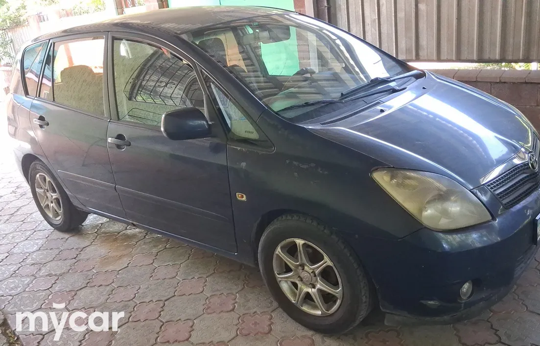 Toyota Corolla Verso 2001