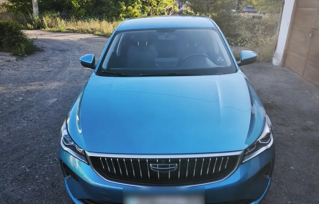 Geely Emgrand 2023