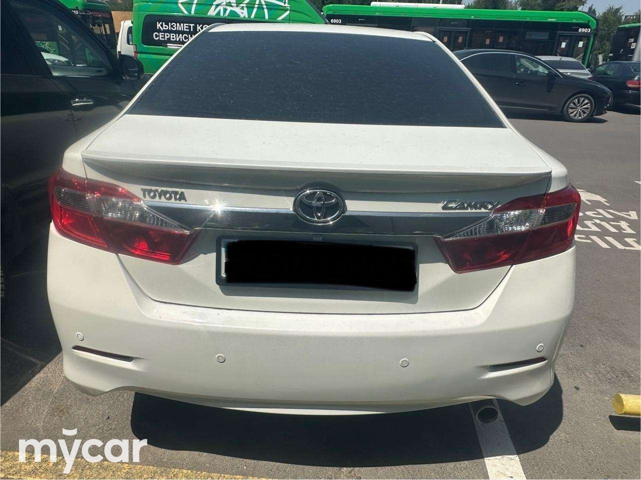 Toyota Camry 2014