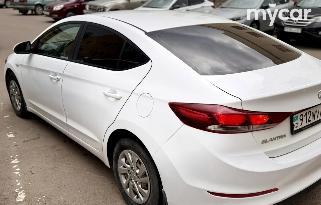 Hyundai Elantra 2018