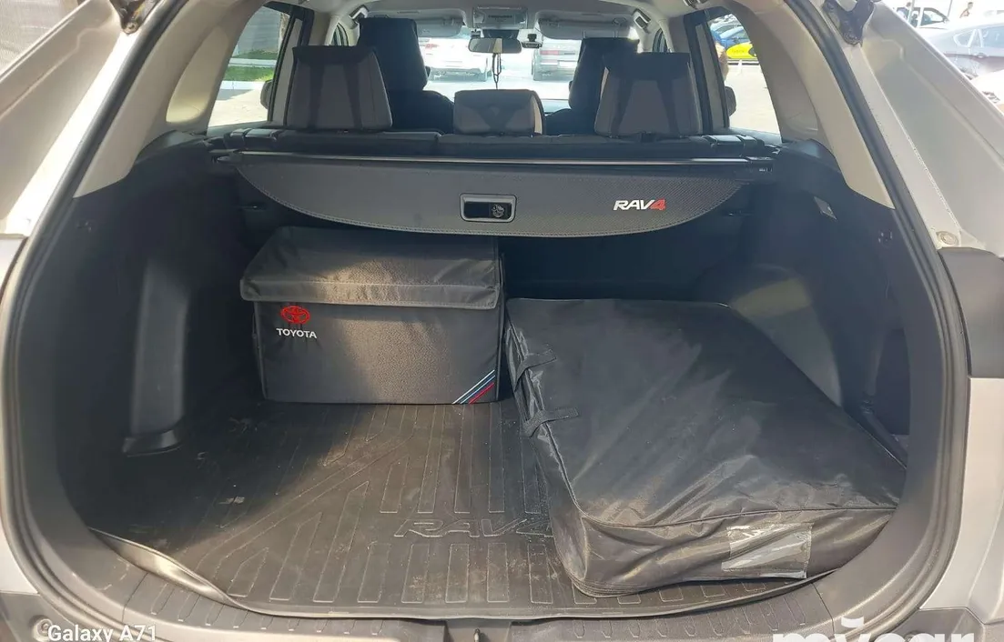Toyota RAV4 2021
