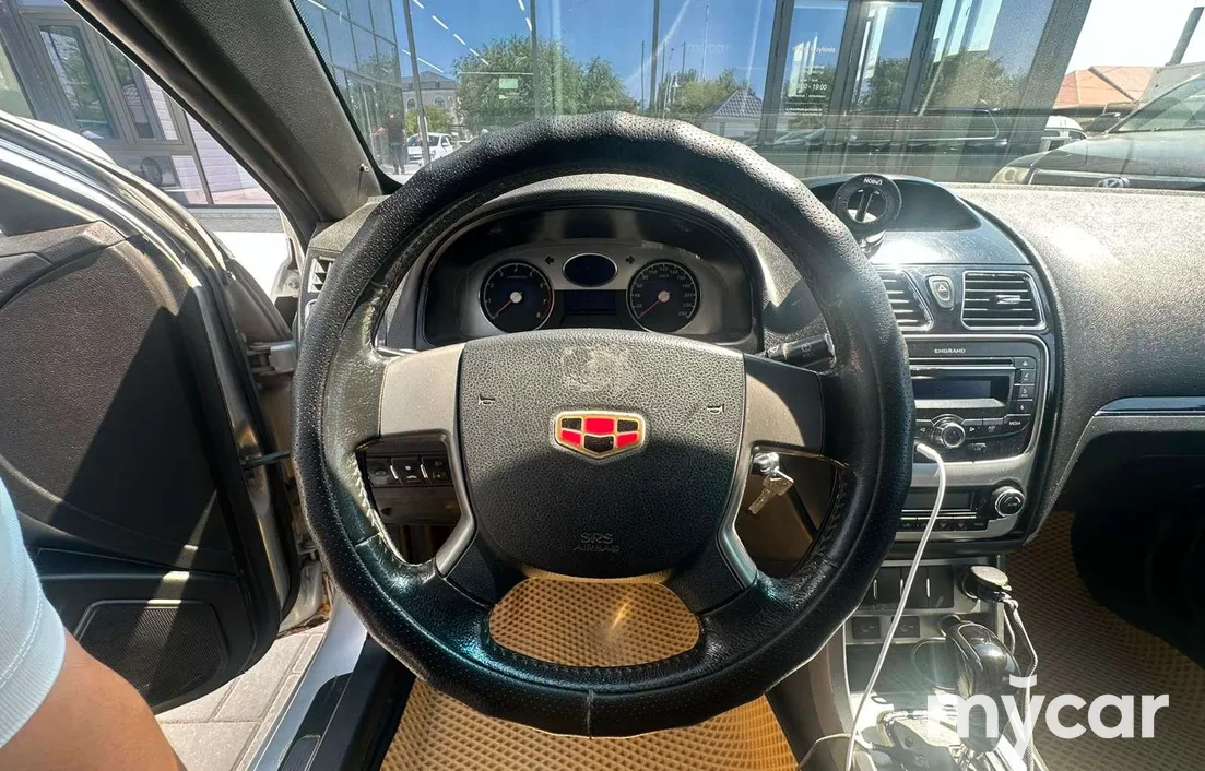 Geely Emgrand EC7 2014