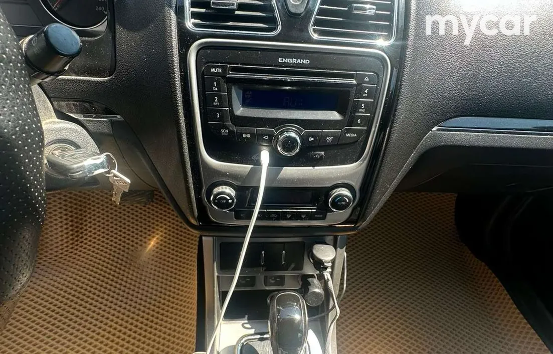 Geely Emgrand EC7 2014