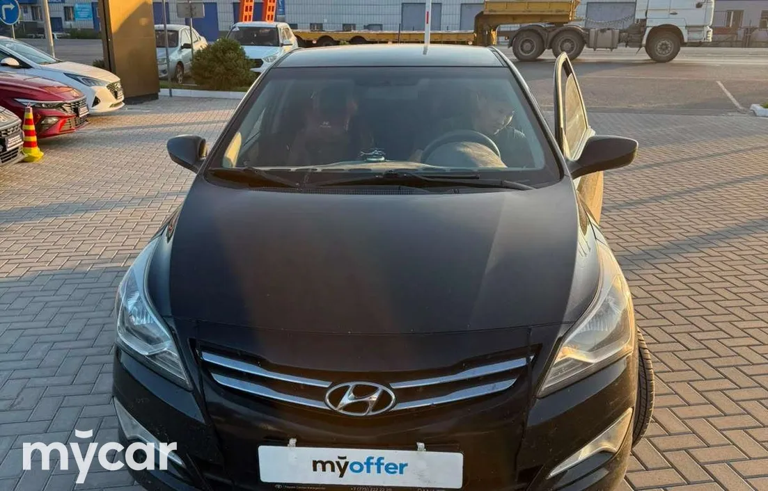 Hyundai Solaris 2015