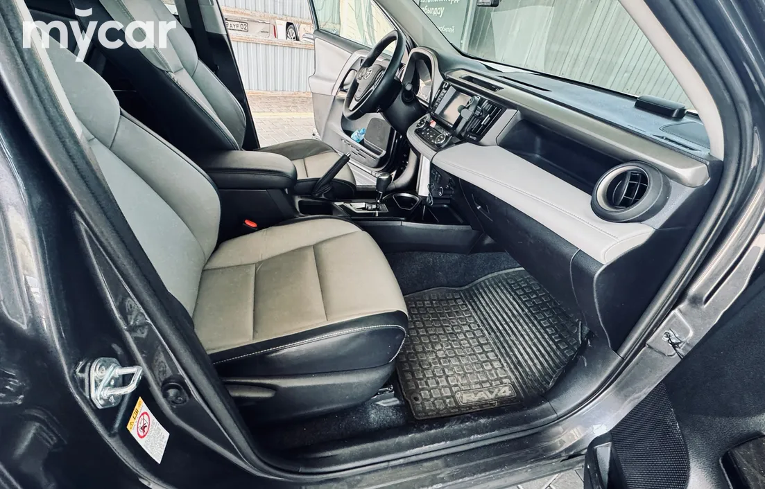 Toyota RAV4 2017