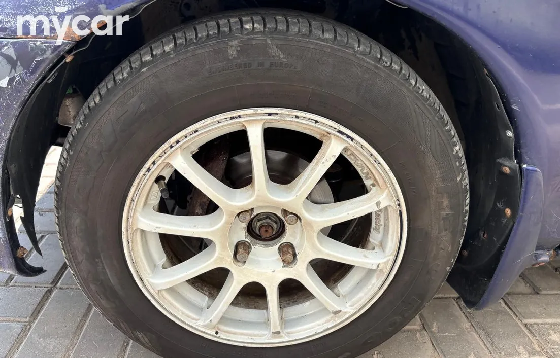 Mazda 323 1996