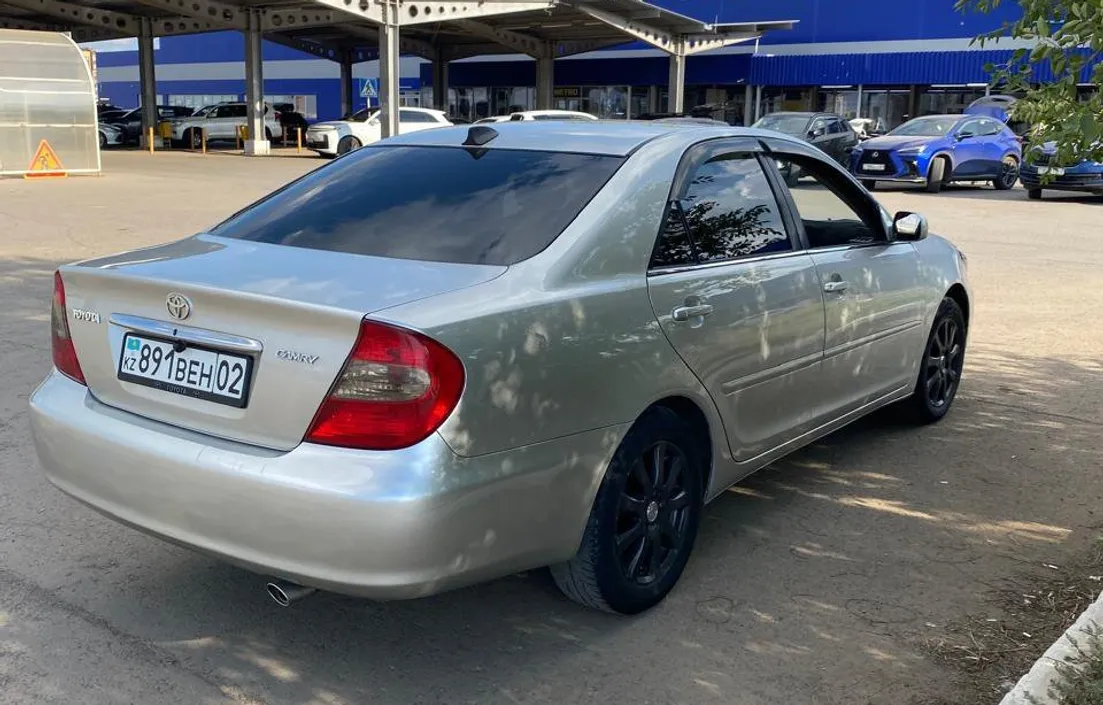 Toyota Camry 2004