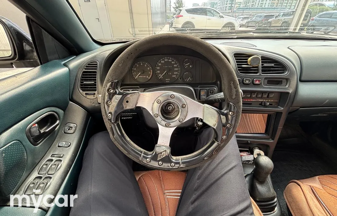 Mazda 323 1996