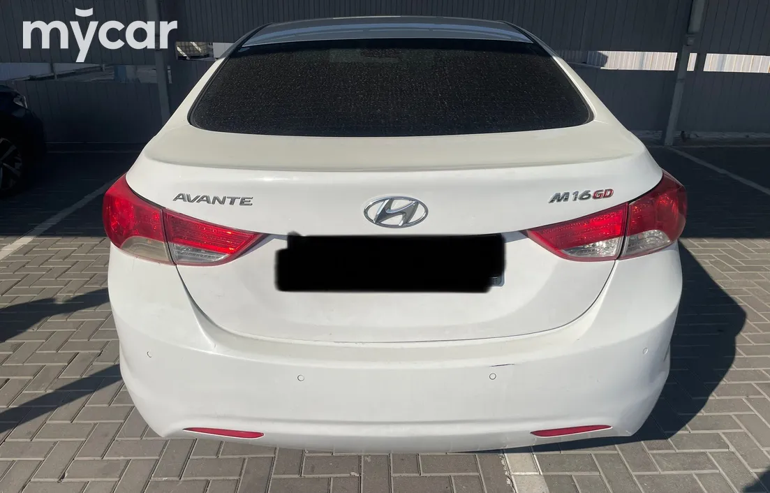 Hyundai Avante 2010