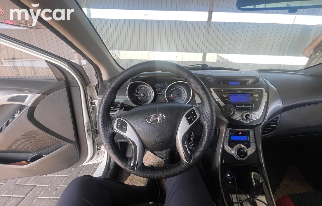 Hyundai Avante 2010
