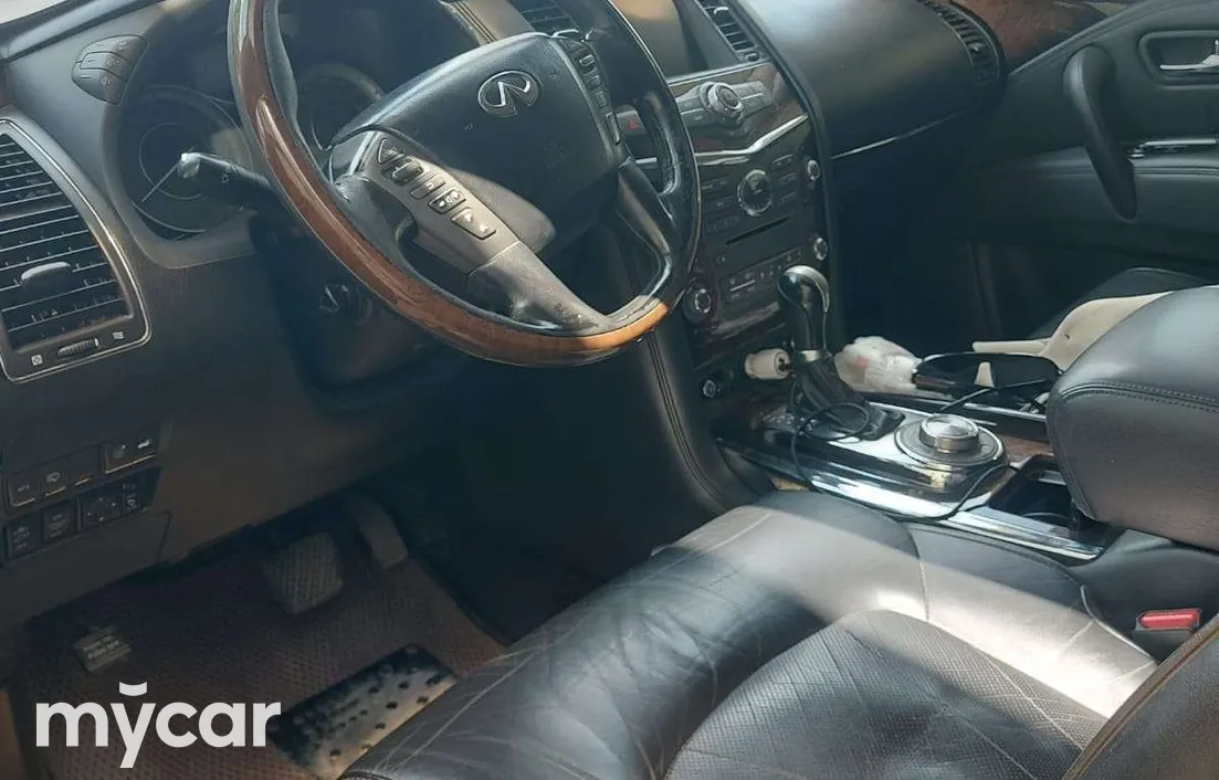 Infiniti QX56 2011