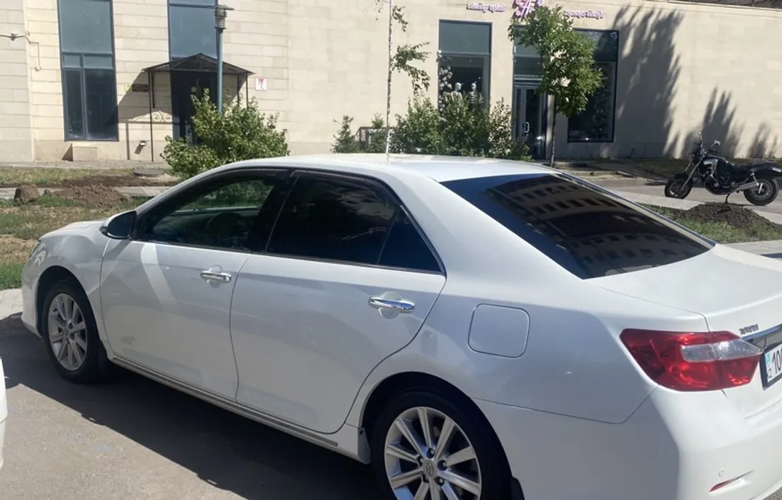 Toyota Camry 2014