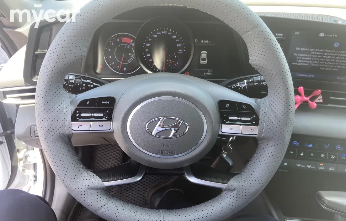 Hyundai Elantra 2022