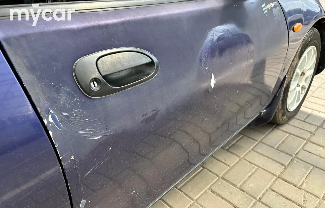 Mazda 323 1996
