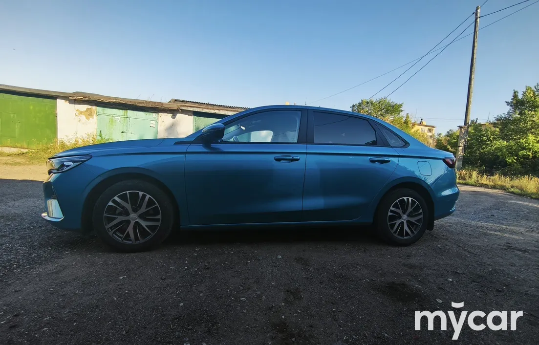 Geely Emgrand 2023