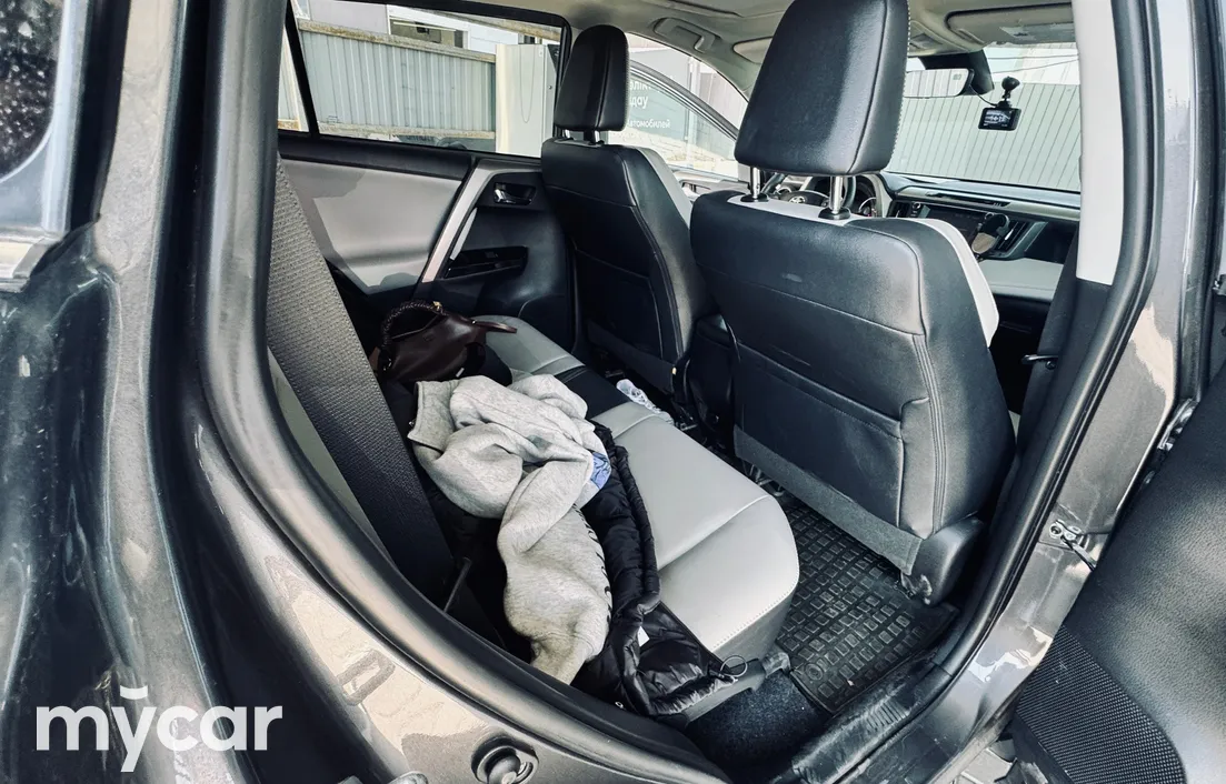 Toyota RAV4 2017