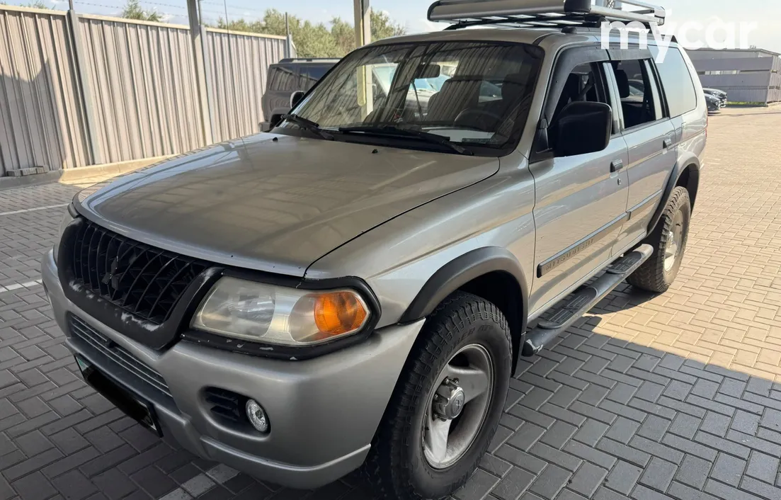 Mitsubishi Montero Sport 2000