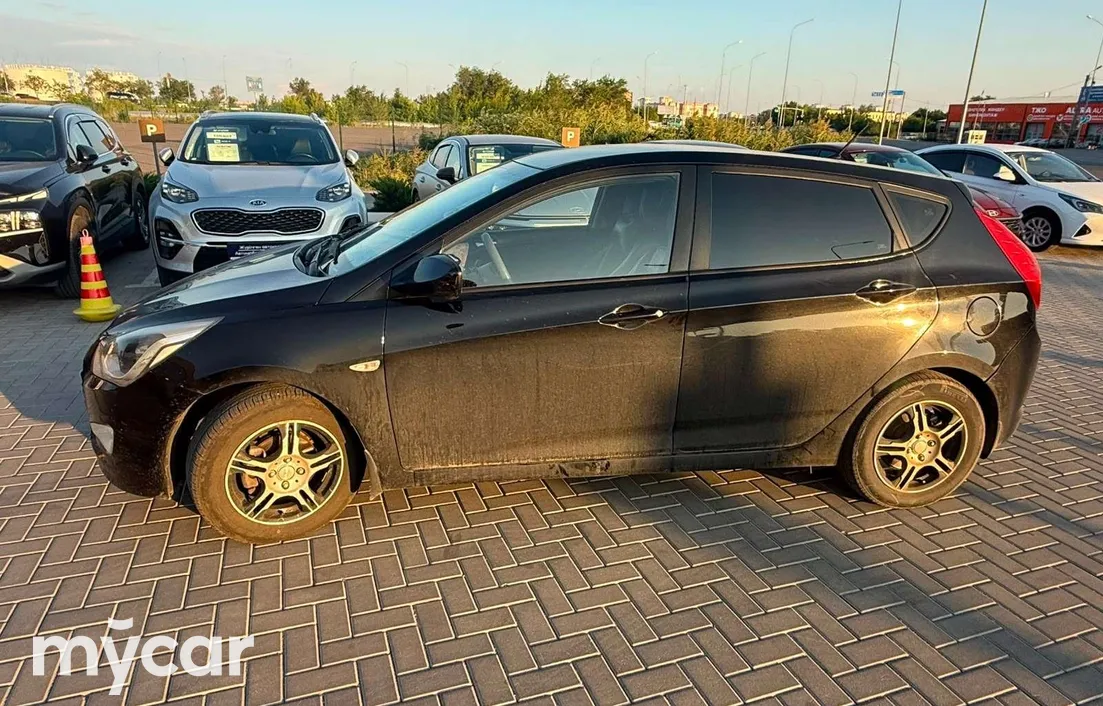 Hyundai Solaris 2015