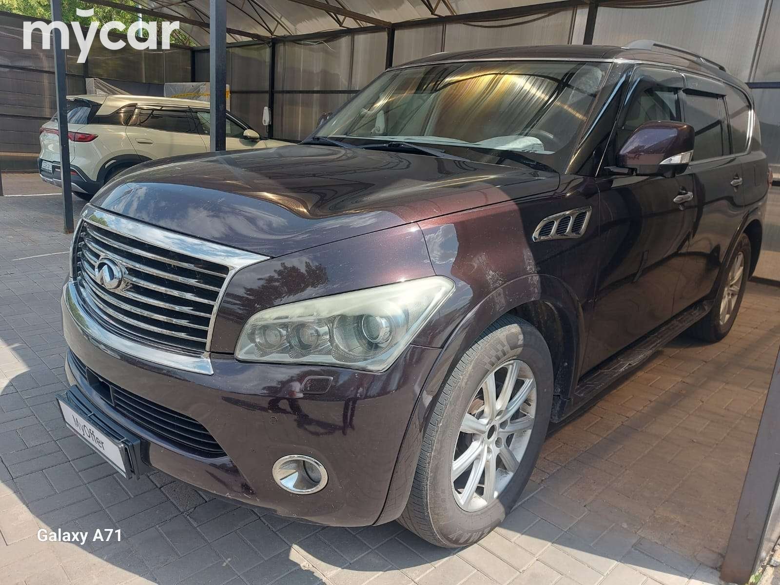 Infiniti QX56 2011